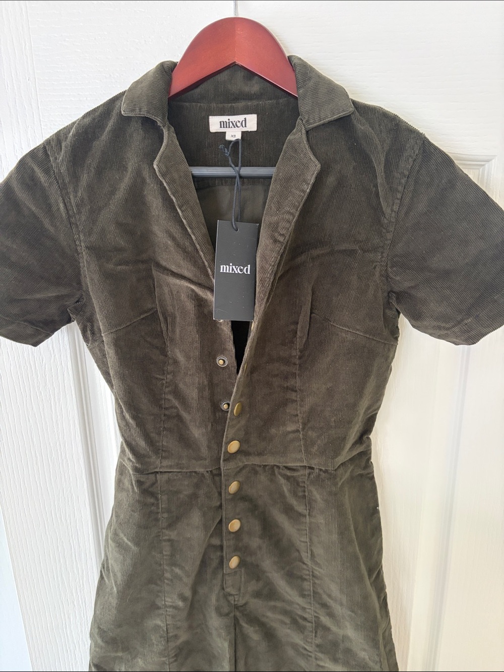MIXED…Short-Sleeve Olive Utility Jumpsuit with Button Front